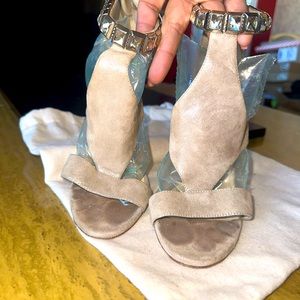 JIMMY CHOO-SIMPLY GORGEOUS! Tan/Silver Crystal Strap sz41